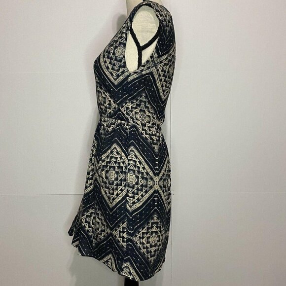 Alice + Olivia Womens Small Abstract A-Line Dress Navy Tan Rayon EUC - Picture 5 of 9